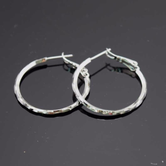 18K White Gold Filled Silver Carved Hoop Earrings 30mm or 1.18" Gorgeous Gift - Picture 4 of 4